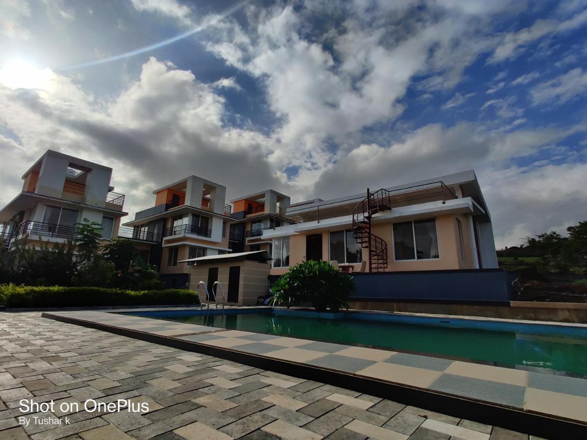 Royal Meadows Igatpuri 2Bhk Poolside Villa Exterior photo