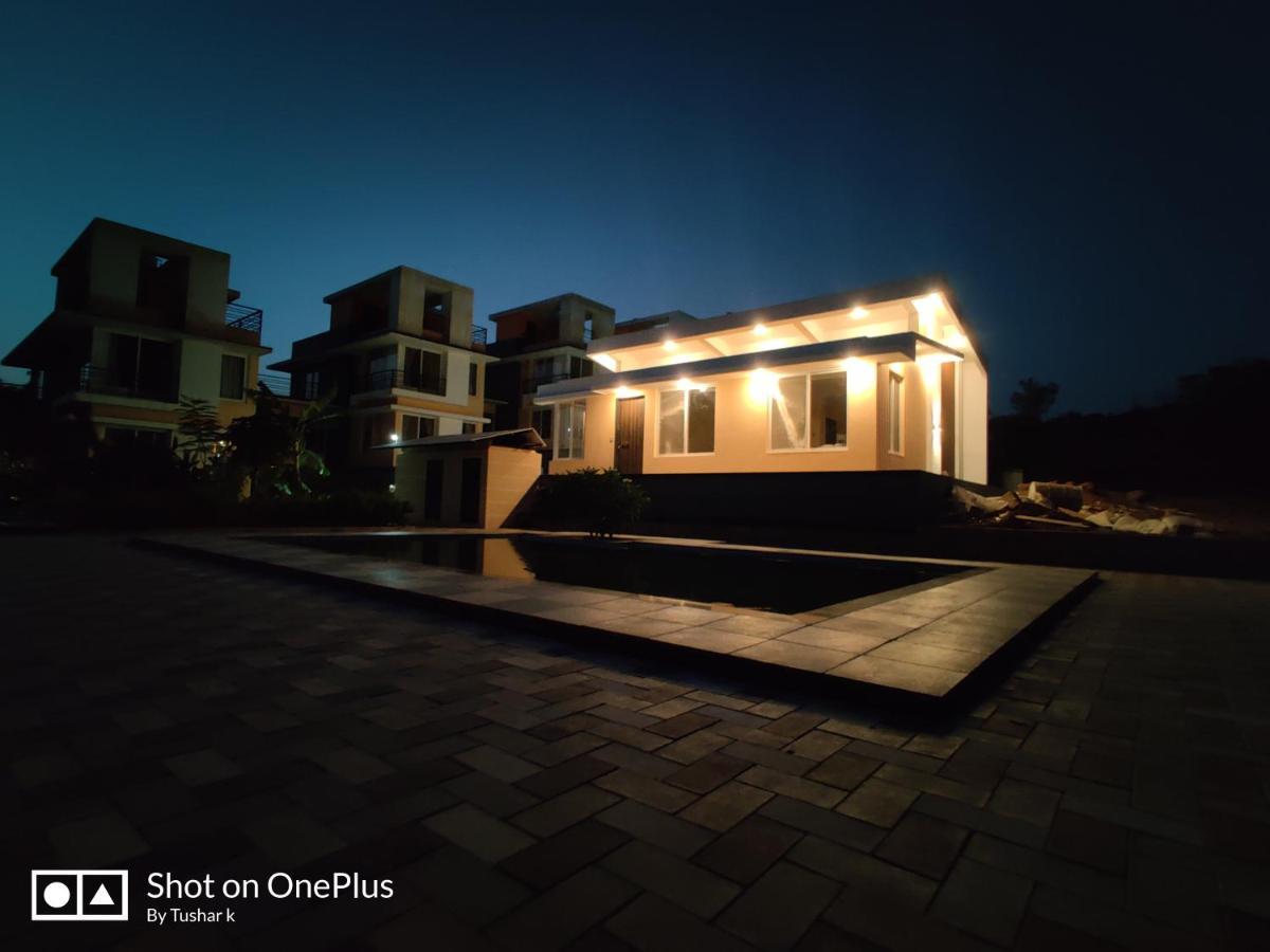 Royal Meadows Igatpuri 2Bhk Poolside Villa Exterior photo