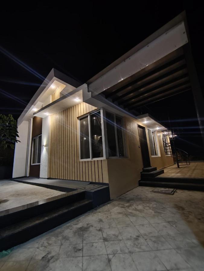 Royal Meadows Igatpuri 2Bhk Poolside Villa Exterior photo
